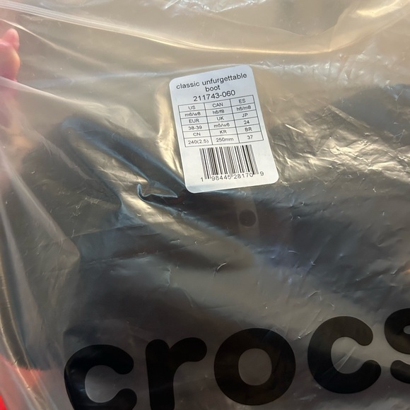 CROCS Women's Black Fuzzy Slippers - Picture 5 of 6